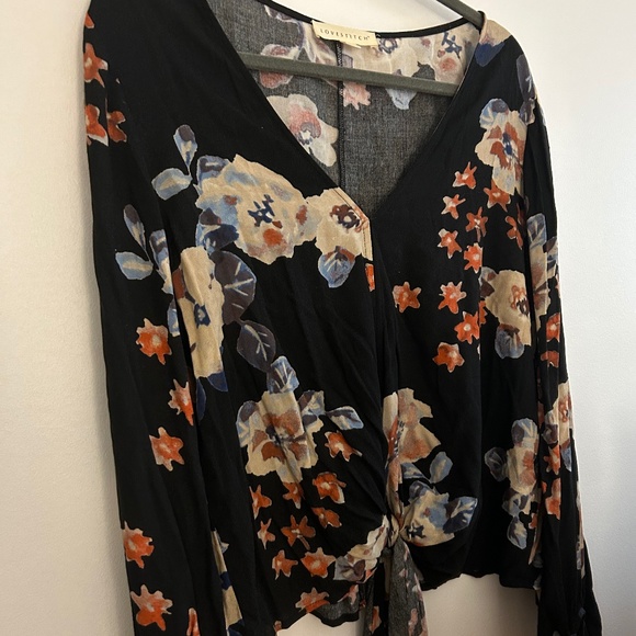 LoveStitch Black Floral Blouse - Picture 1 of 1